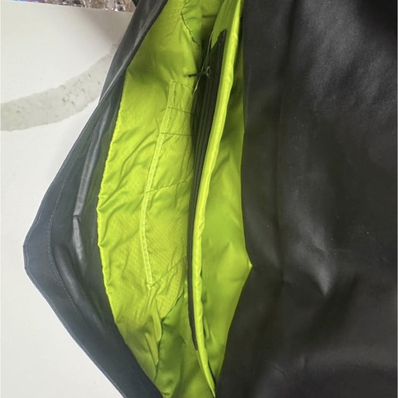 Timbuk2 Black Messenger Bag 15” - Picture 4 of 4